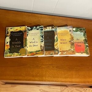 Madeleine L'Engle A Wrinkle in Time unread five book series paperback bundle lot